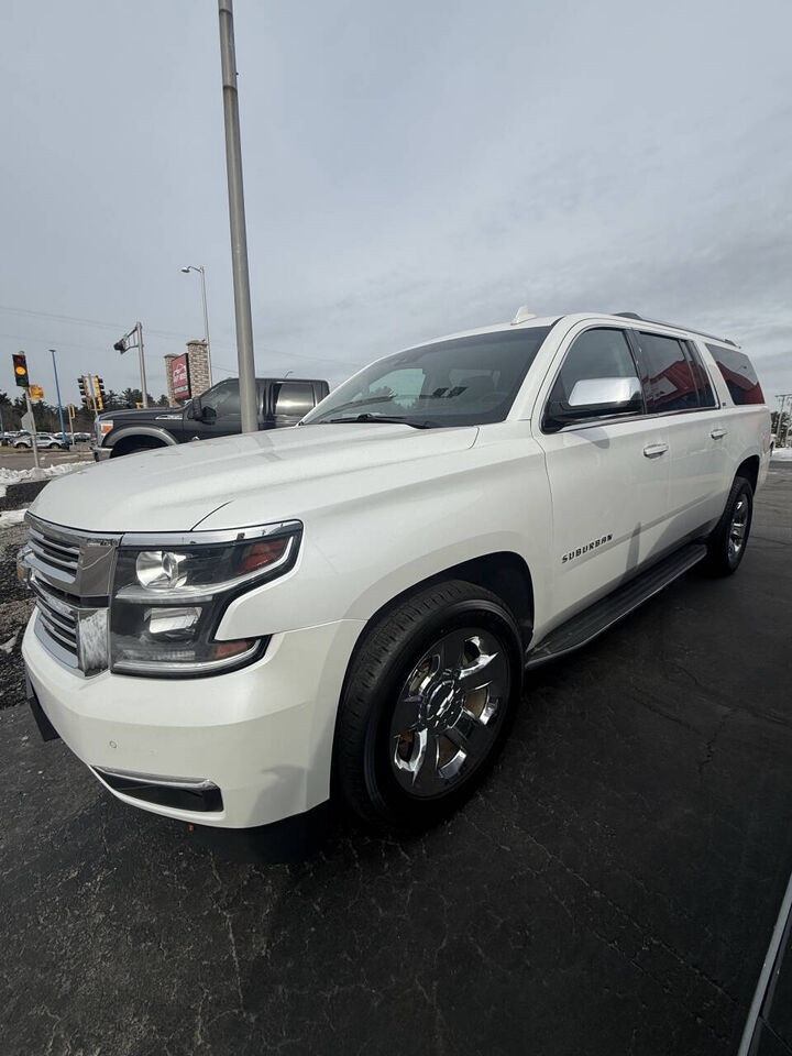 2016 CHEVROLET Suburban