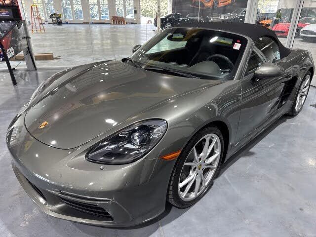 2021 PORSCHE 718