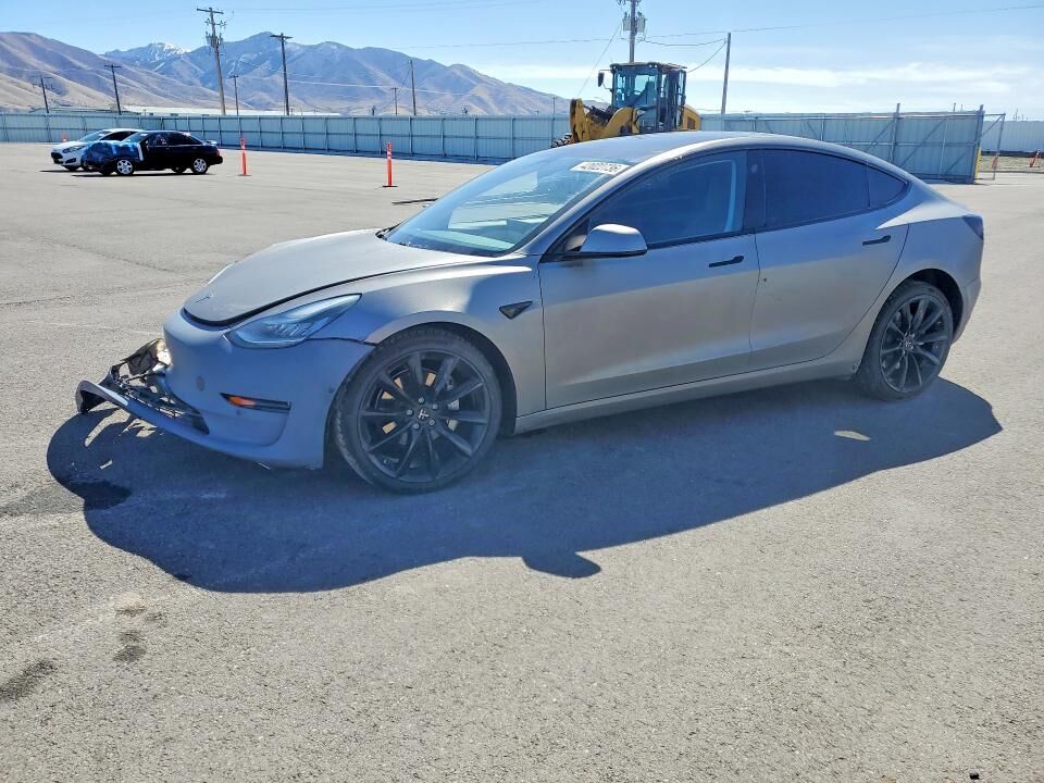 2018 TESLA Model 3