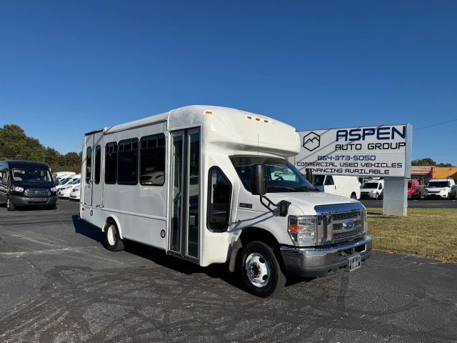 2017 FORD E-450