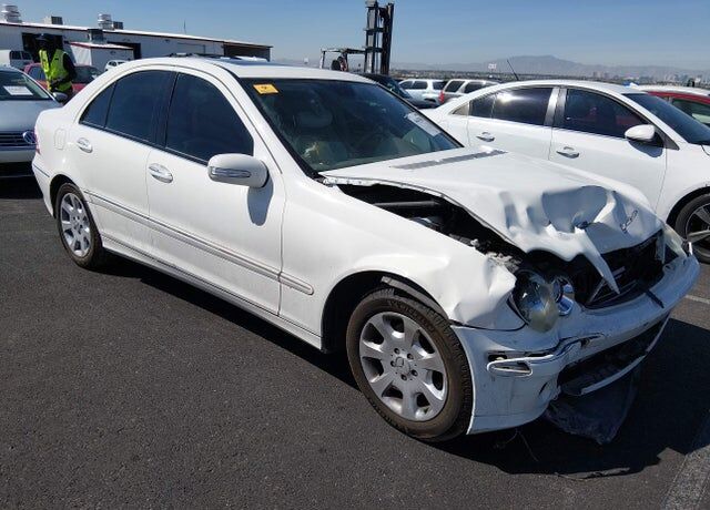 2006 MERCEDES-BENZ C-Class