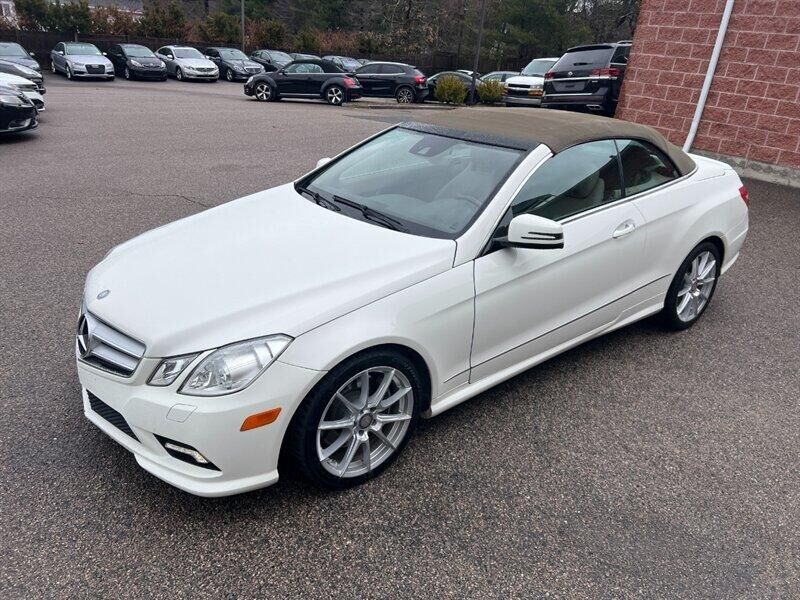 2011 MERCEDES-BENZ E-Class