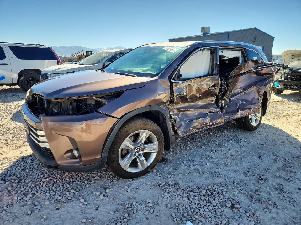 2018 TOYOTA Highlander