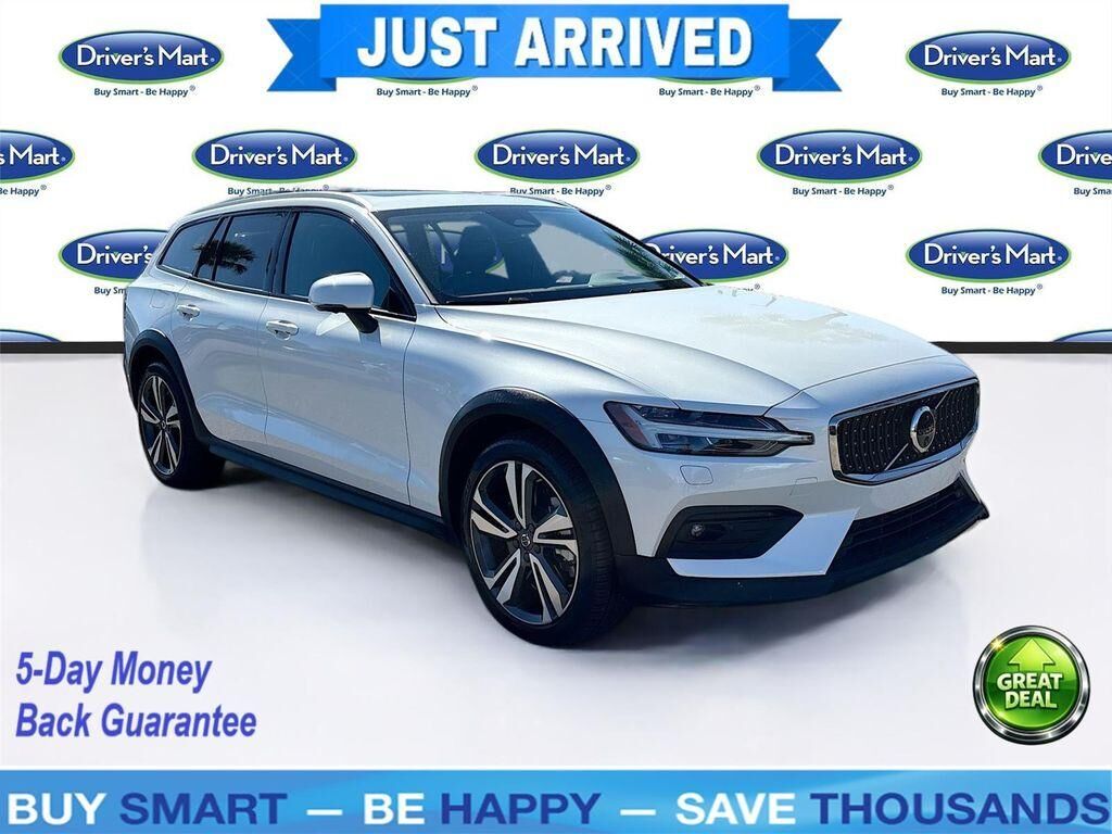 2025 VOLVO V60CC