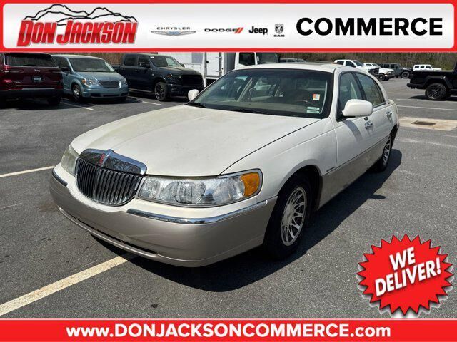 2001 LINCOLN Town Car