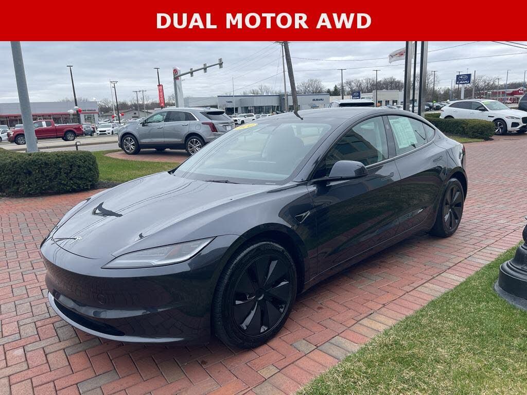 2024 TESLA Model 3