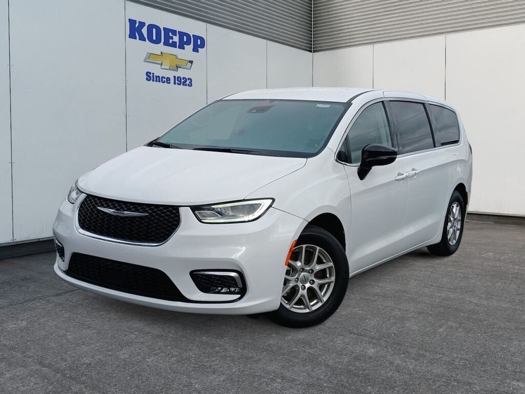 2024 CHRYSLER Pacifica