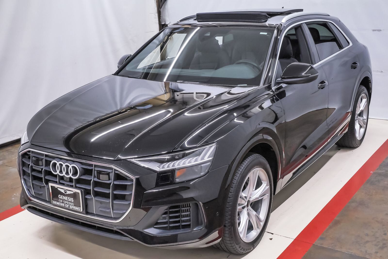 2023 AUDI Q8