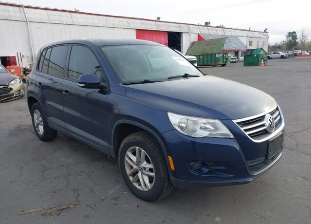 2011 VOLKSWAGEN Tiguan