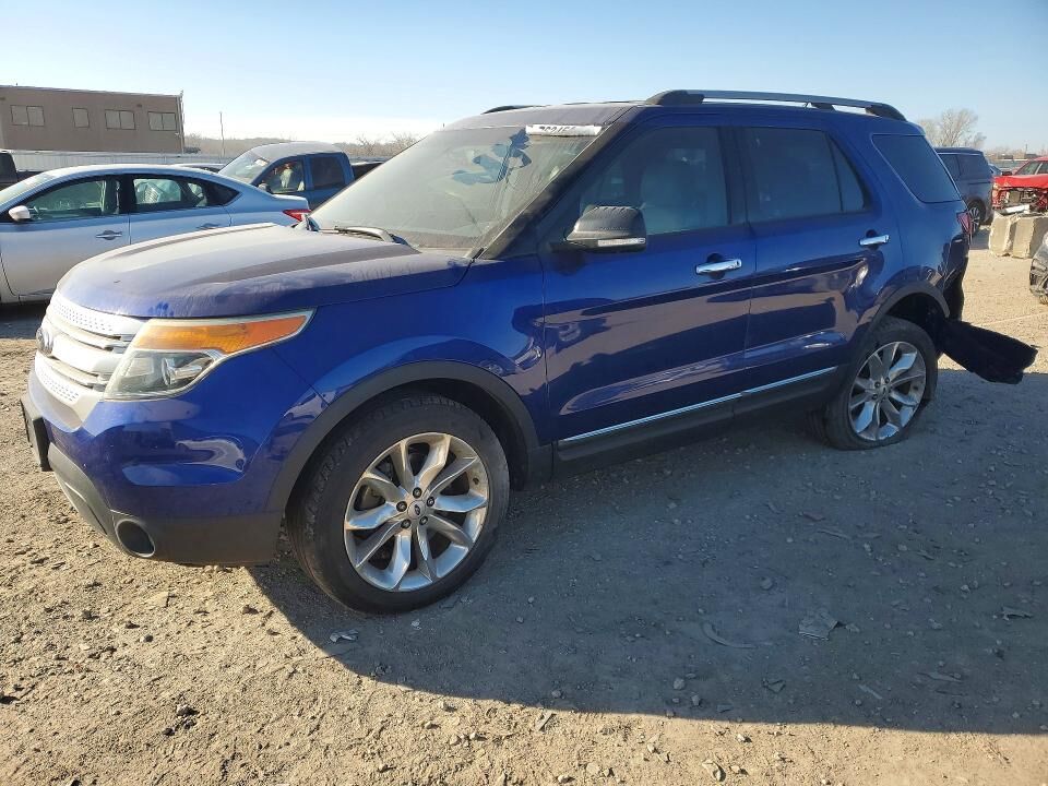 2015 FORD Explorer