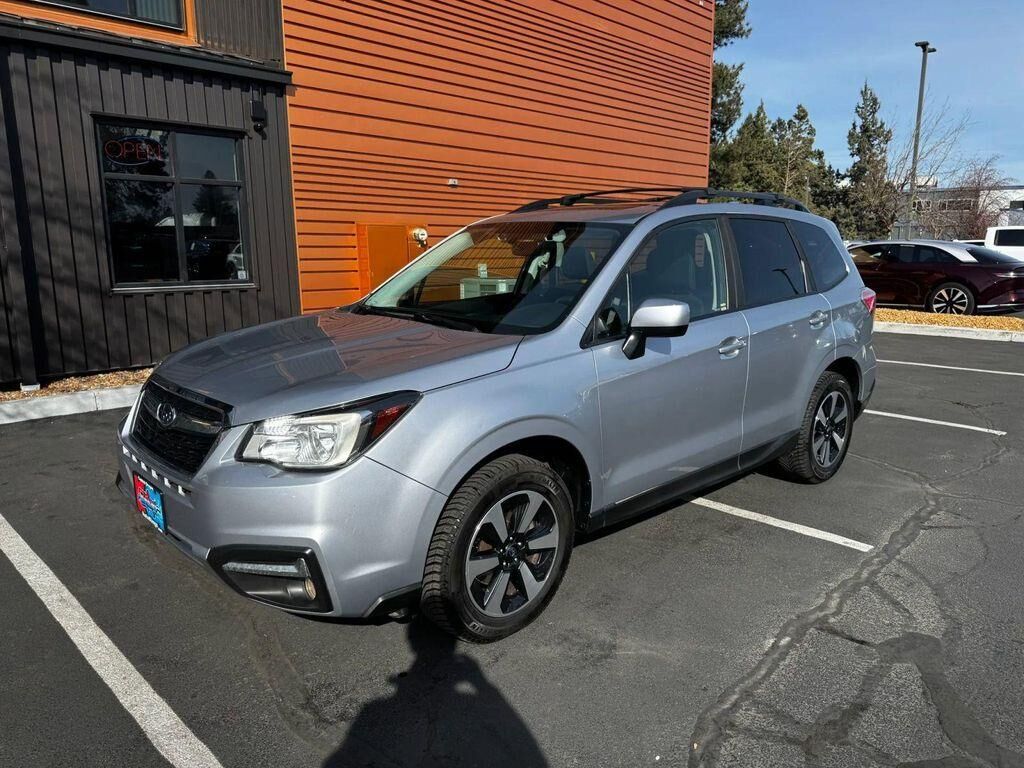 2017 SUBARU Forester