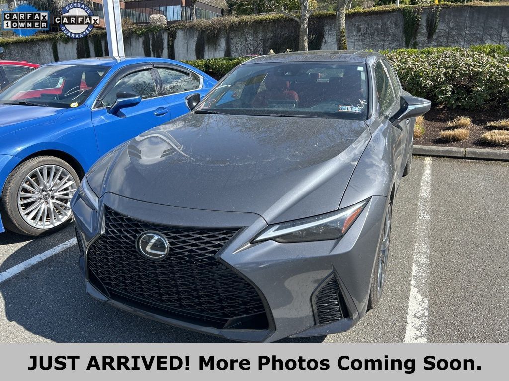 2023 LEXUS IS