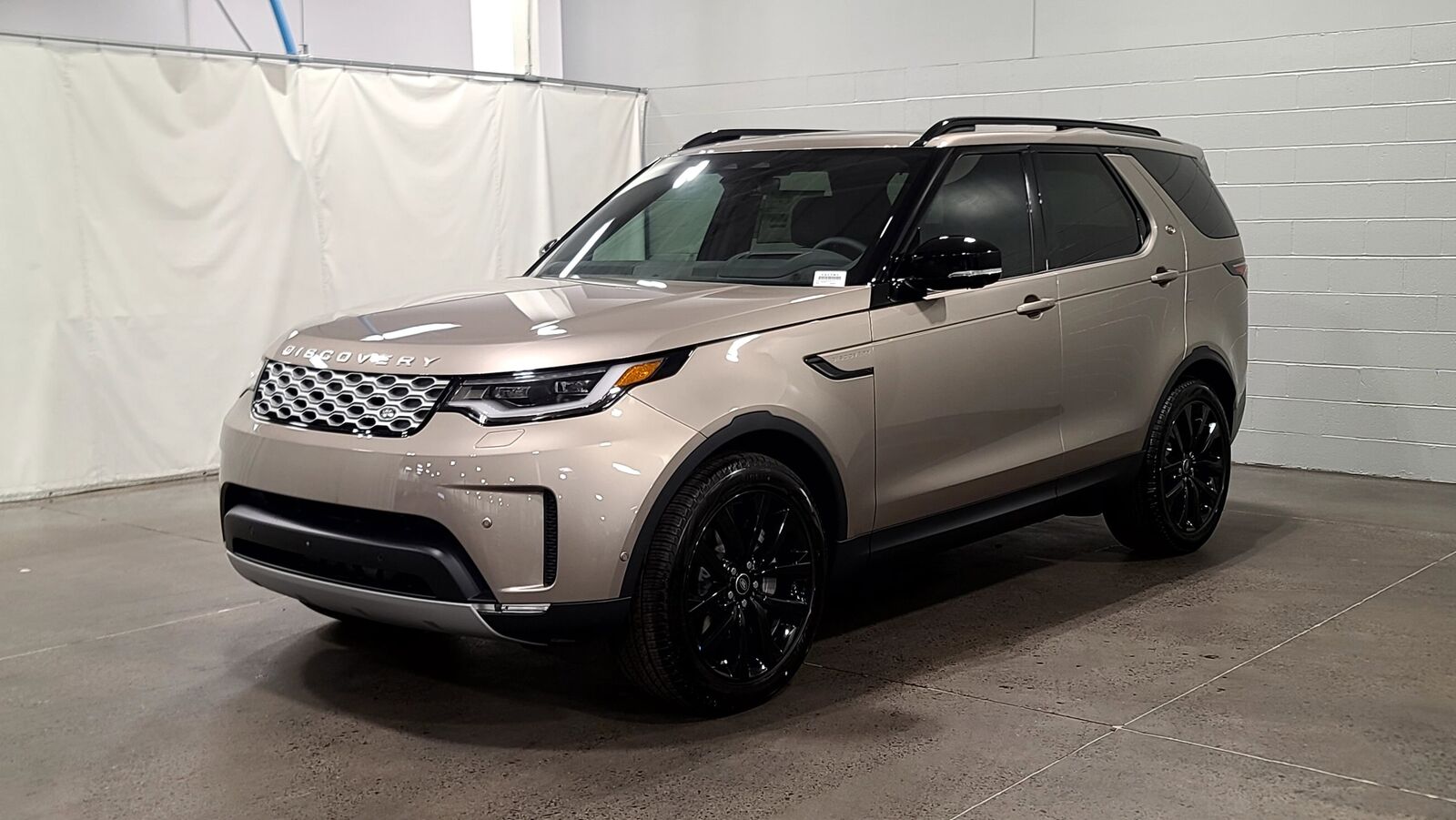 2026 LAND ROVER Discovery