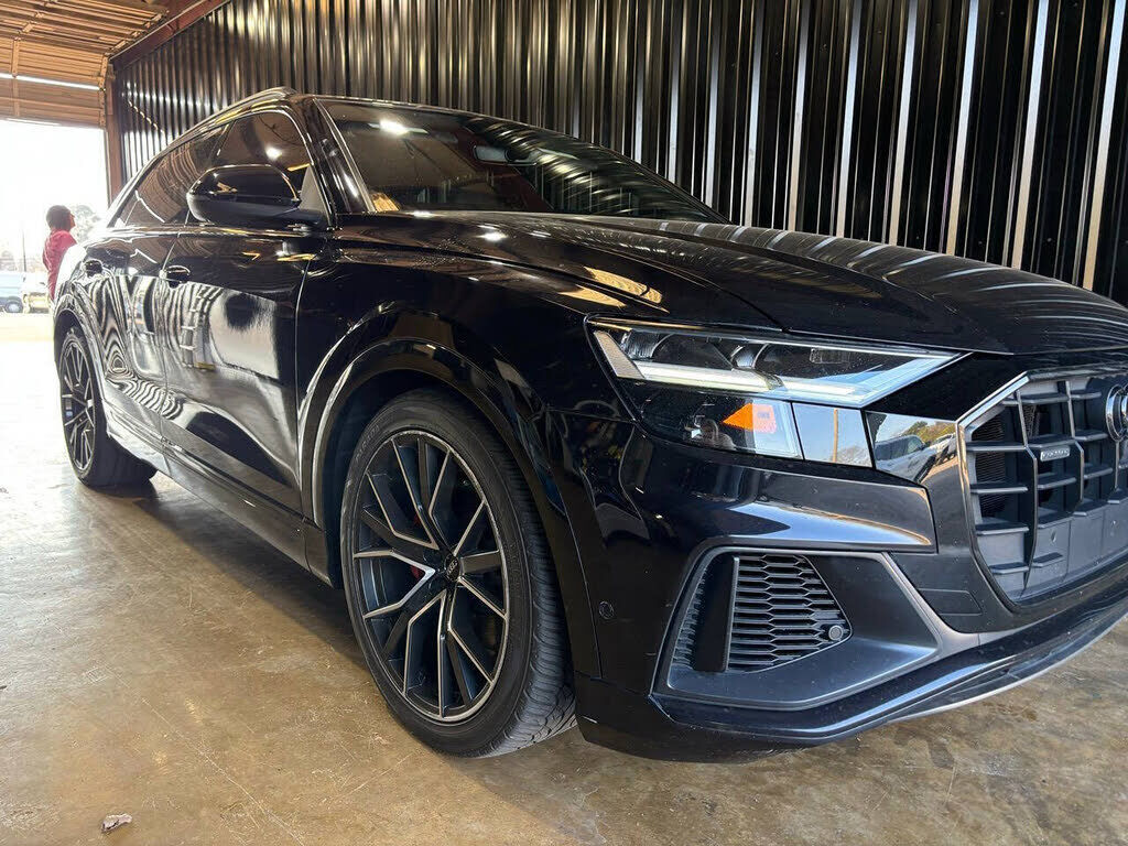 2021 Audi Q8