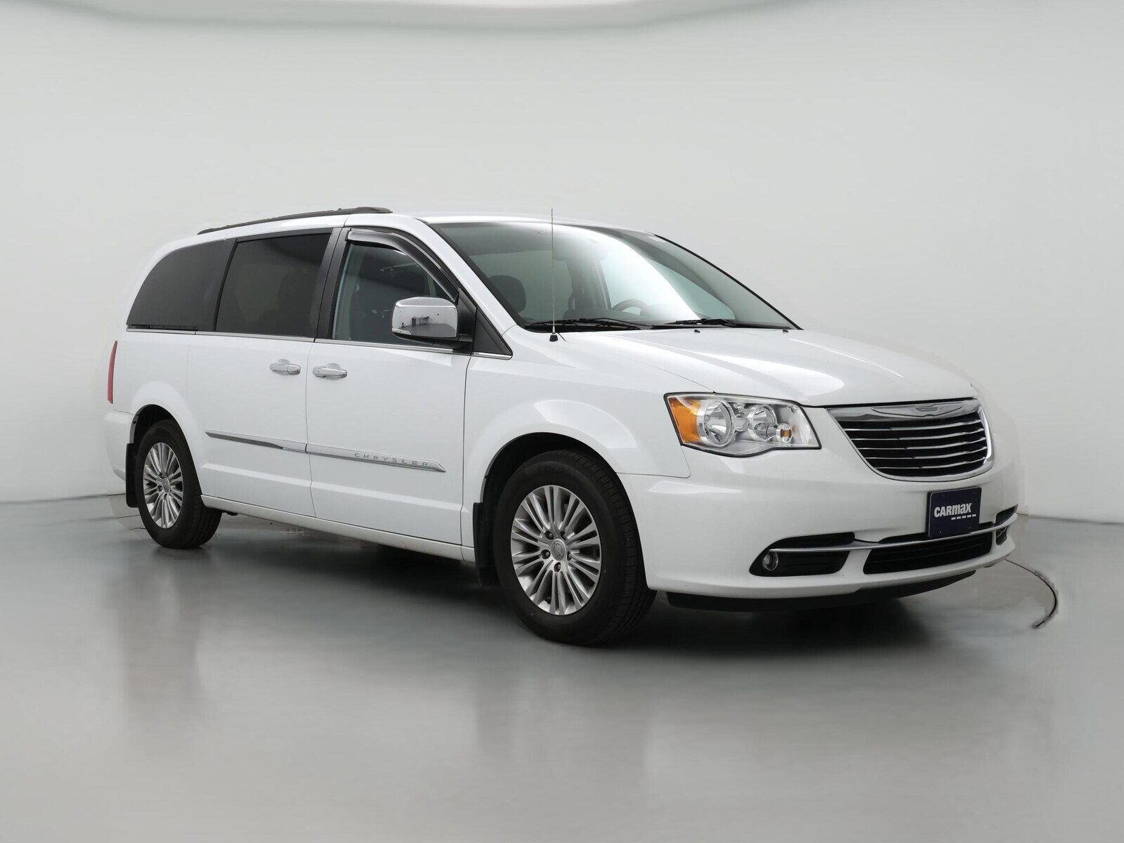2015 CHRYSLER Town and Country