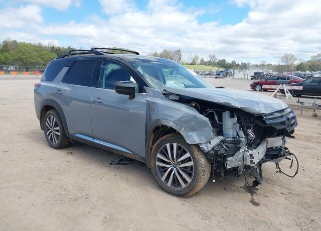 2022 NISSAN Pathfinder