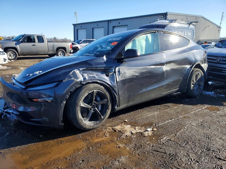 2026 TESLA Model Y