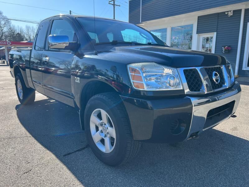 2004 NISSAN Titan
