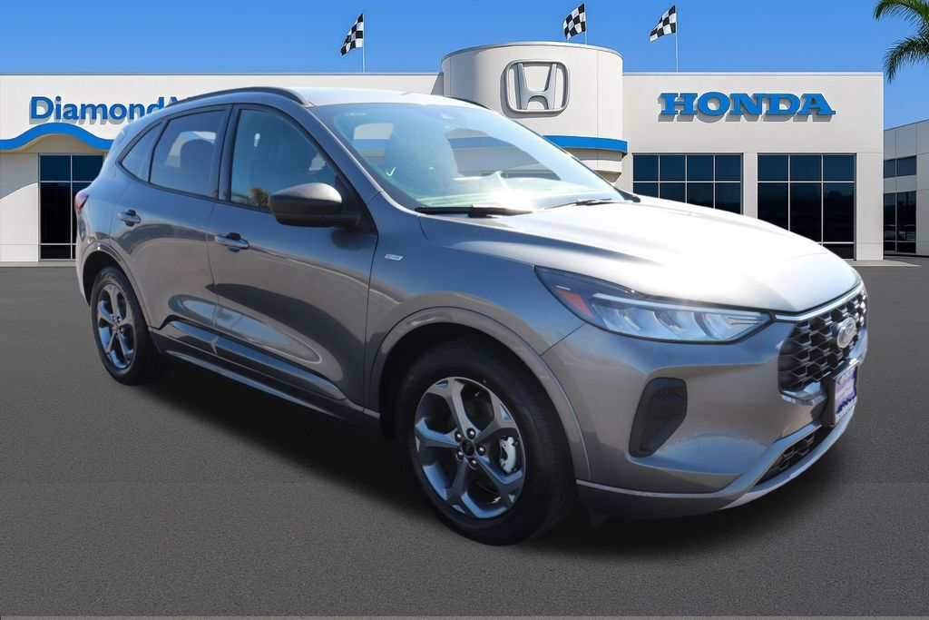 2024 FORD Escape