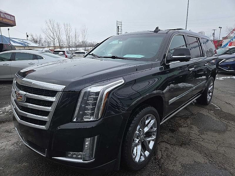 2017 CADILLAC Escalade ESV