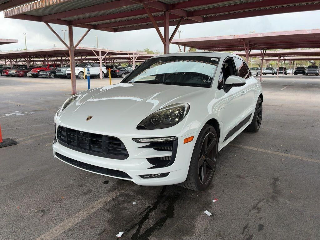 2018 PORSCHE Macan