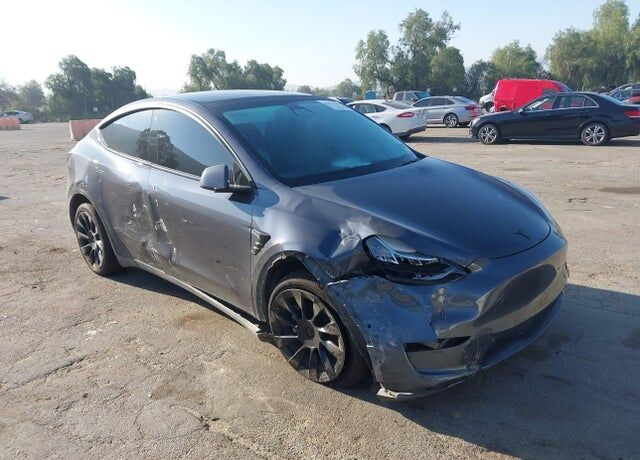 2022 TESLA Model Y