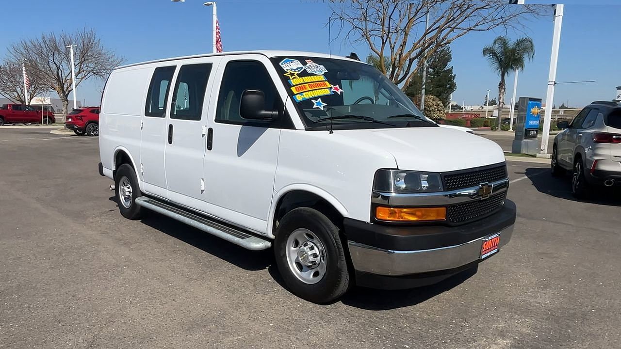 2024 CHEVROLET Express