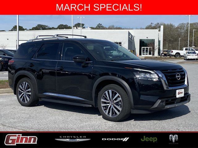 2022 NISSAN Pathfinder