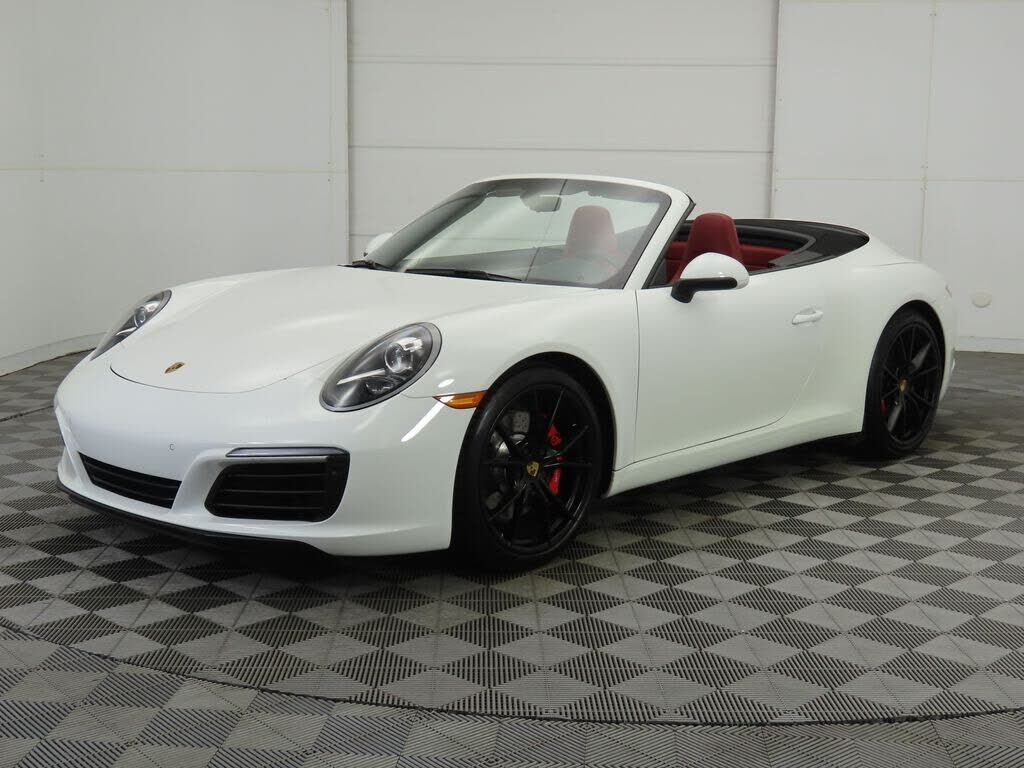 2019 PORSCHE 911