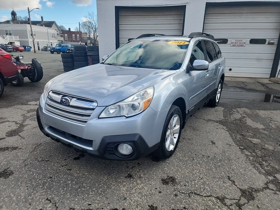 2014 SUBARU Outback