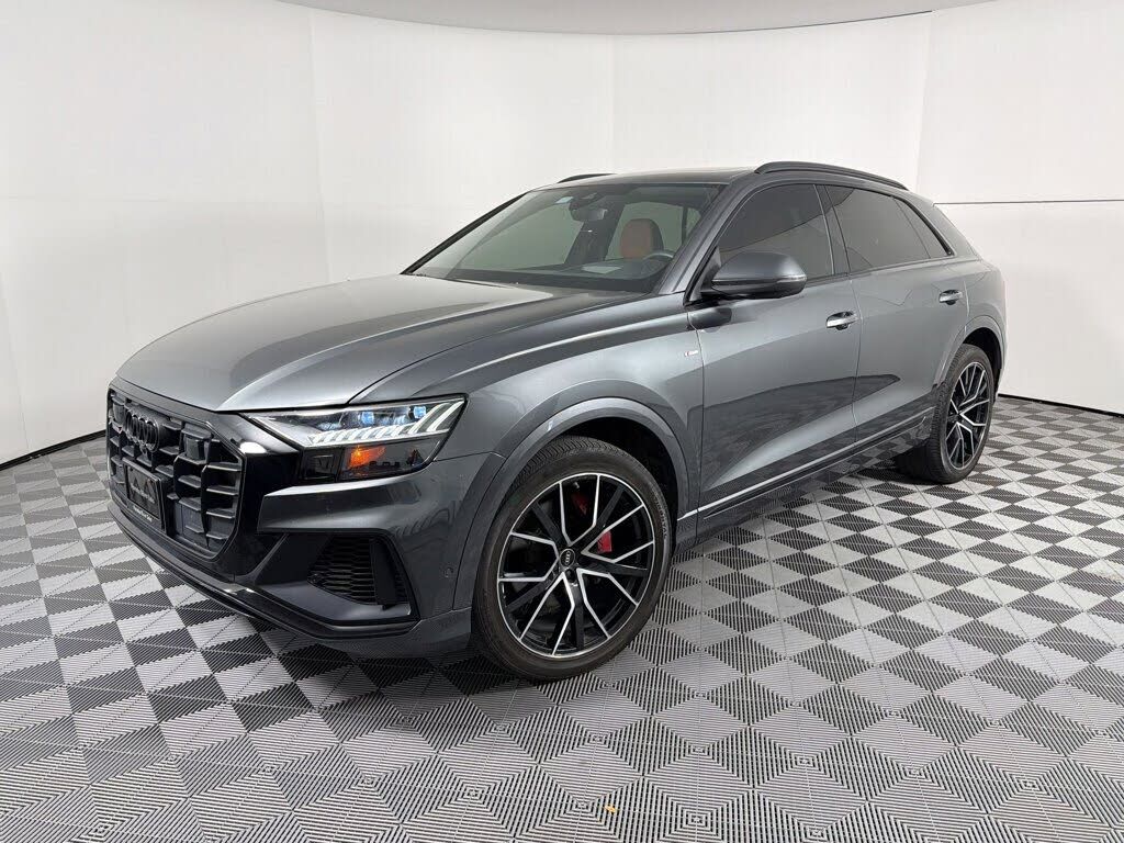 2022 AUDI Q8