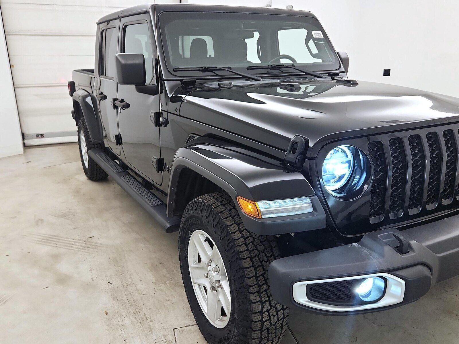 2022 JEEP Gladiator