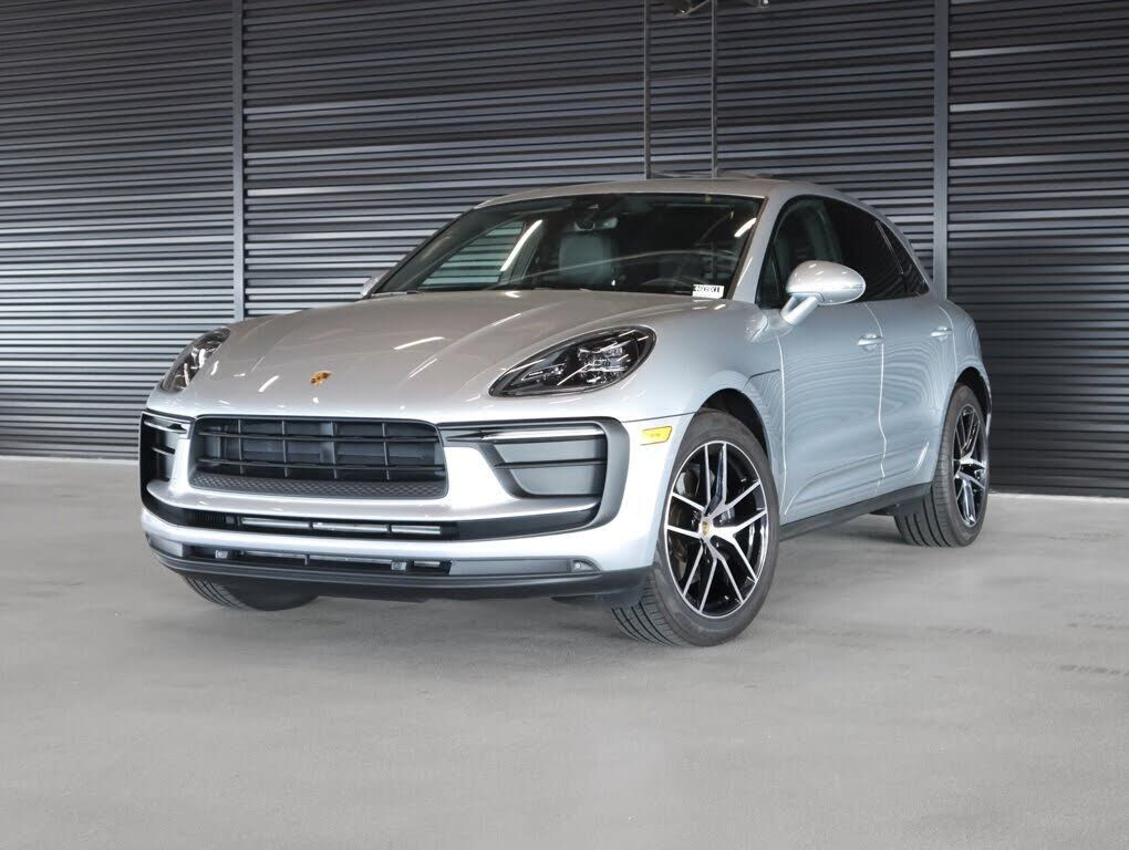 2022 PORSCHE Macan