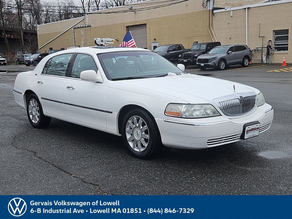 2007 LINCOLN Town Car