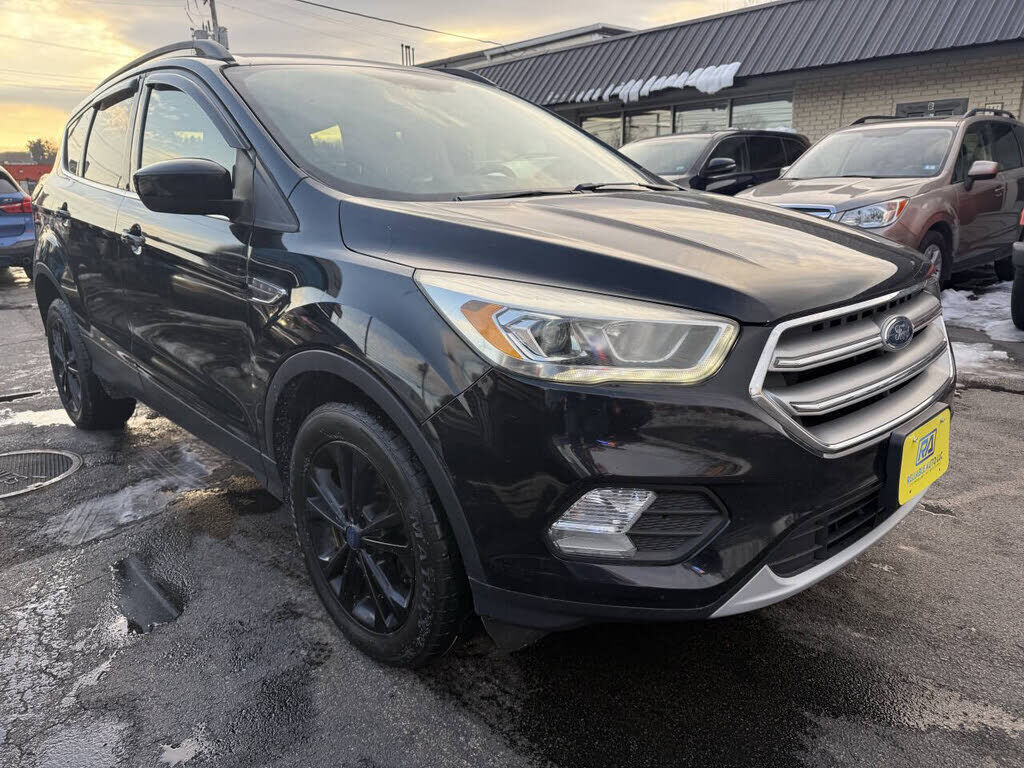 2017 FORD Escape