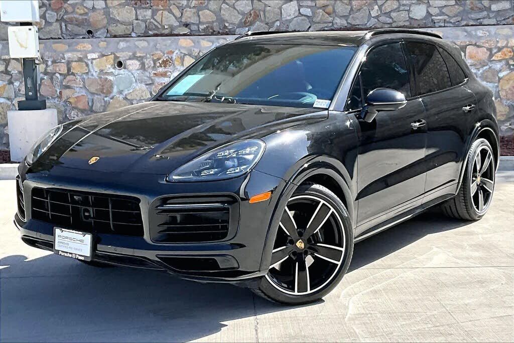 2023 PORSCHE Cayenne