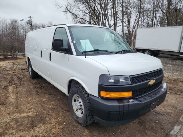 2022 CHEVROLET Express