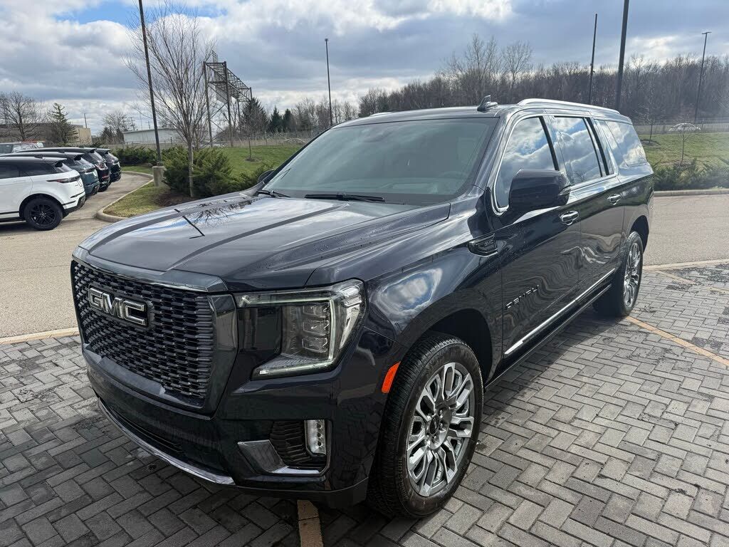 2023 GMC Yukon XL