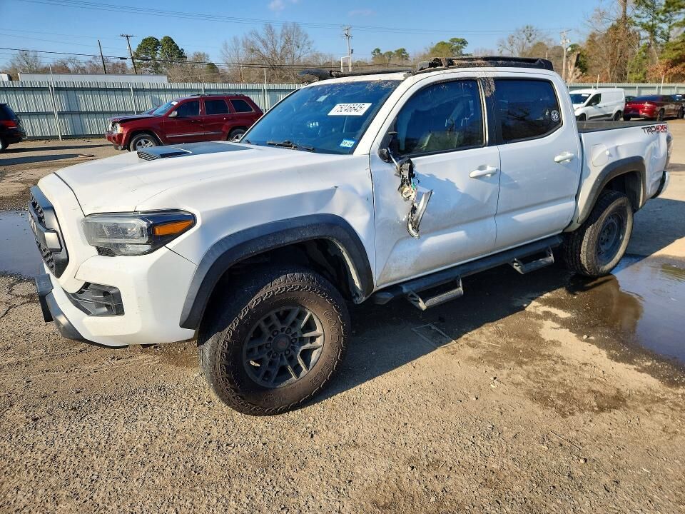 2020 TOYOTA Tacoma