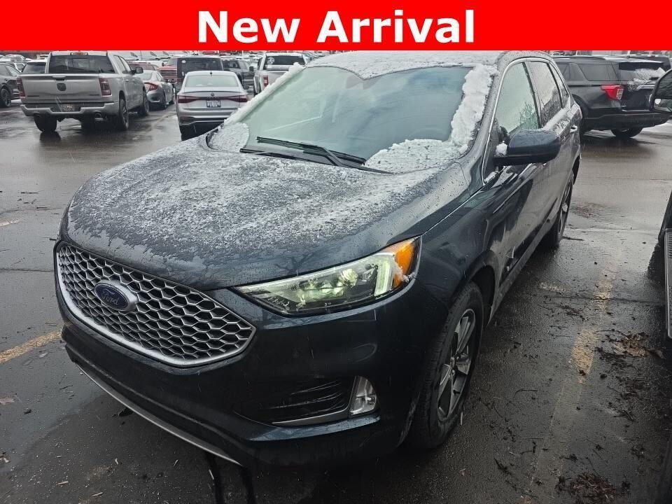 2023 FORD Edge