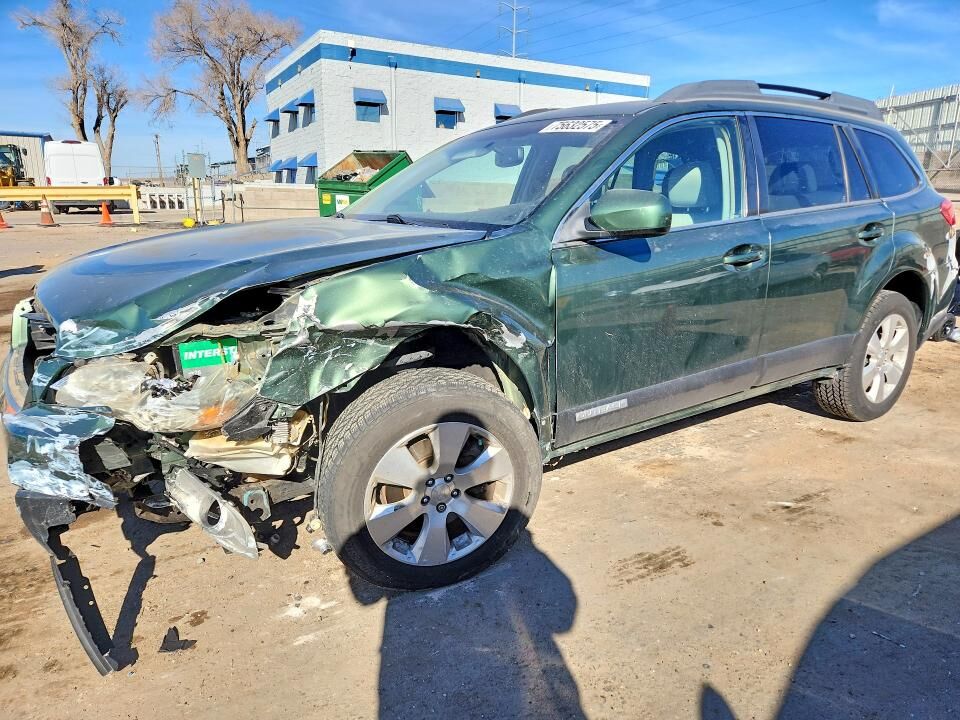 2012 SUBARU Outback
