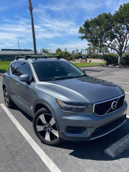 2019 VOLVO XC40