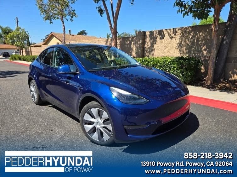 2024 TESLA Model Y