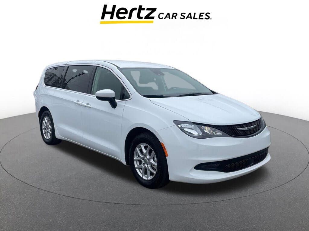 2023 CHRYSLER Voyager