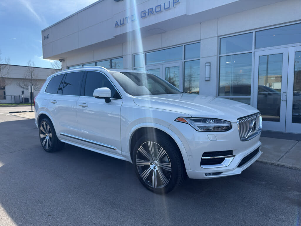 2023 VOLVO XC90