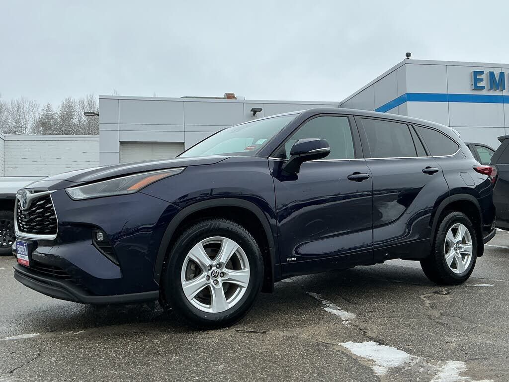 2022 TOYOTA Highlander