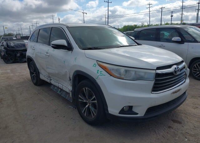2016 TOYOTA Highlander