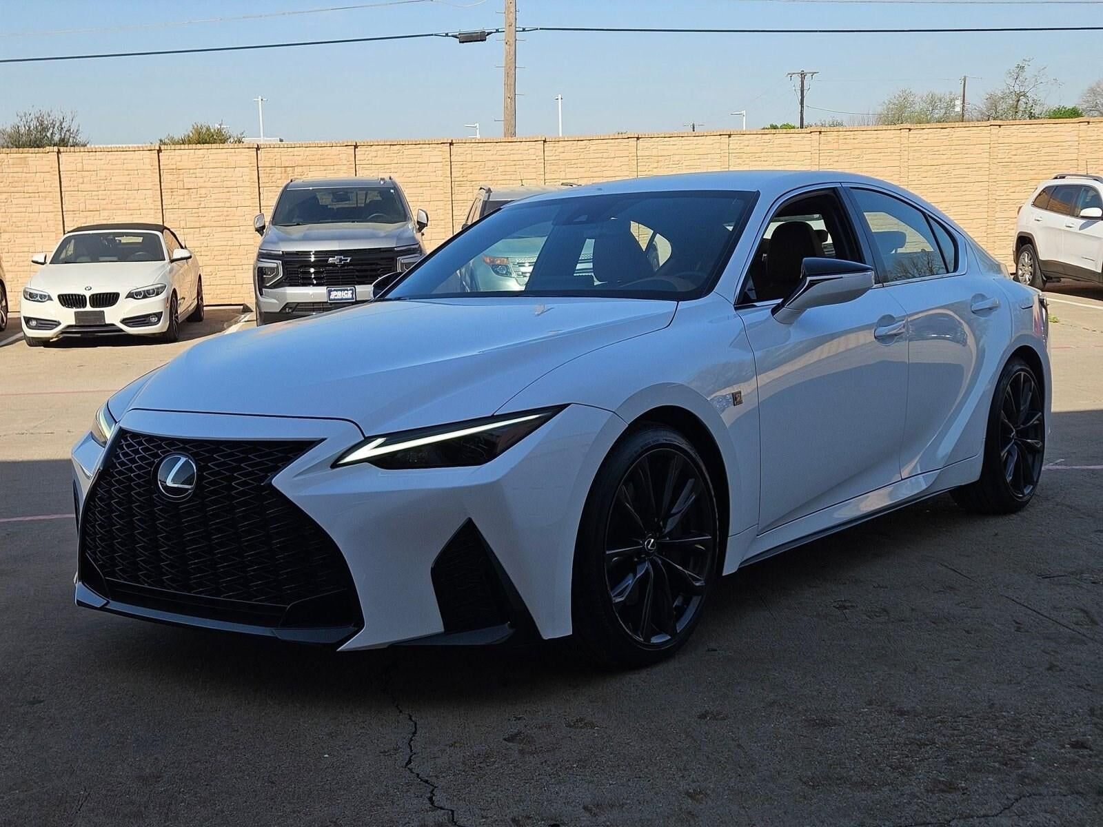 2023 LEXUS IS