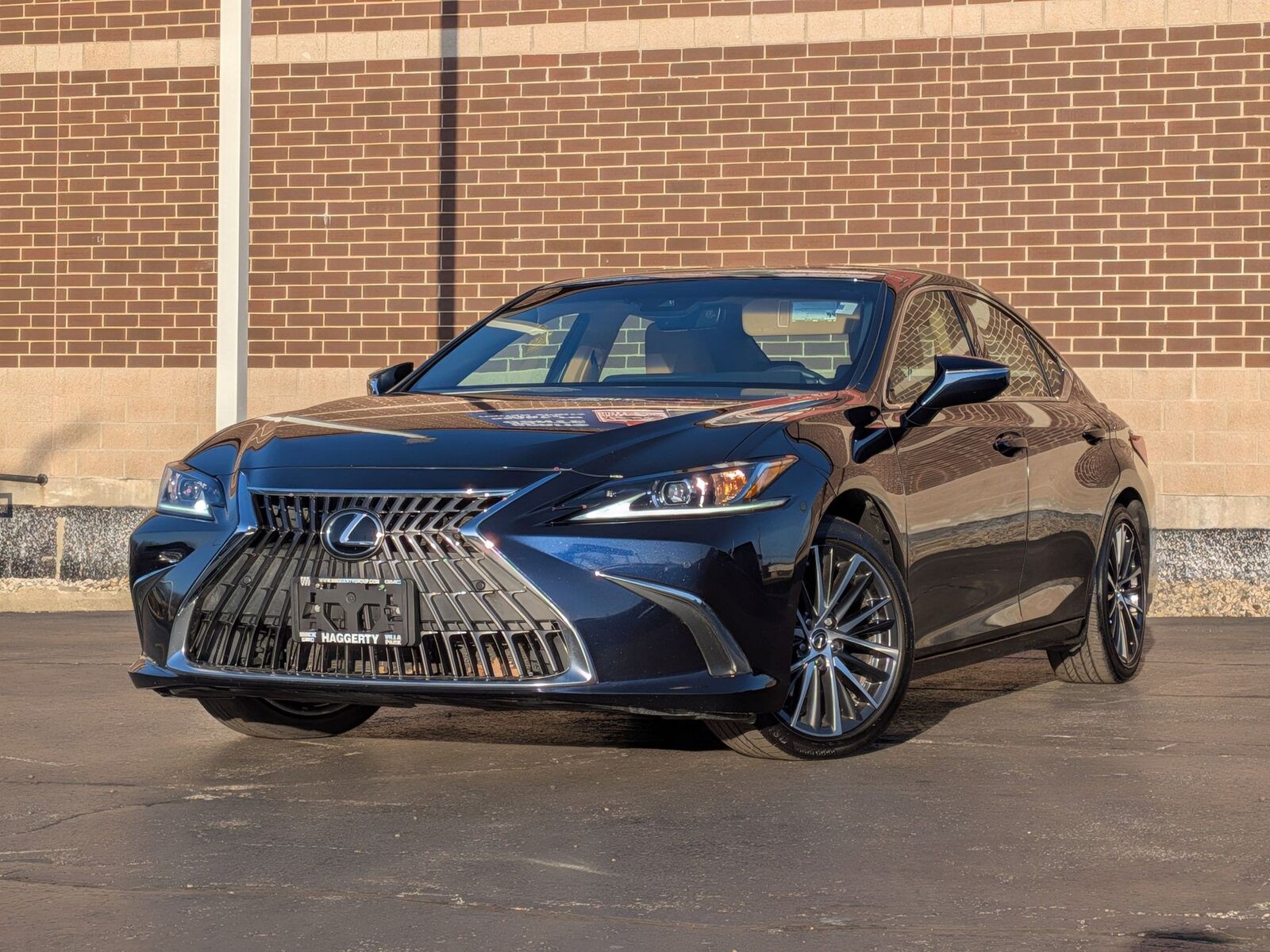 2022 LEXUS ES