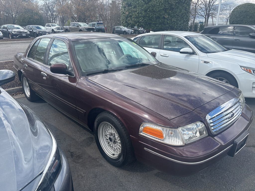 2002 FORD Crown Victoria